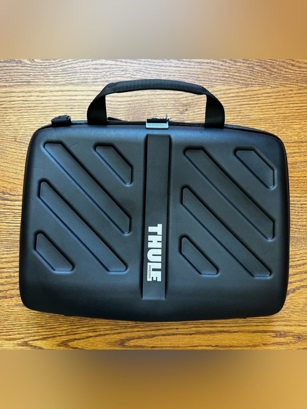 Thule Gauntlet 14” MacBook Pro Hard Shell Laptop Case Black